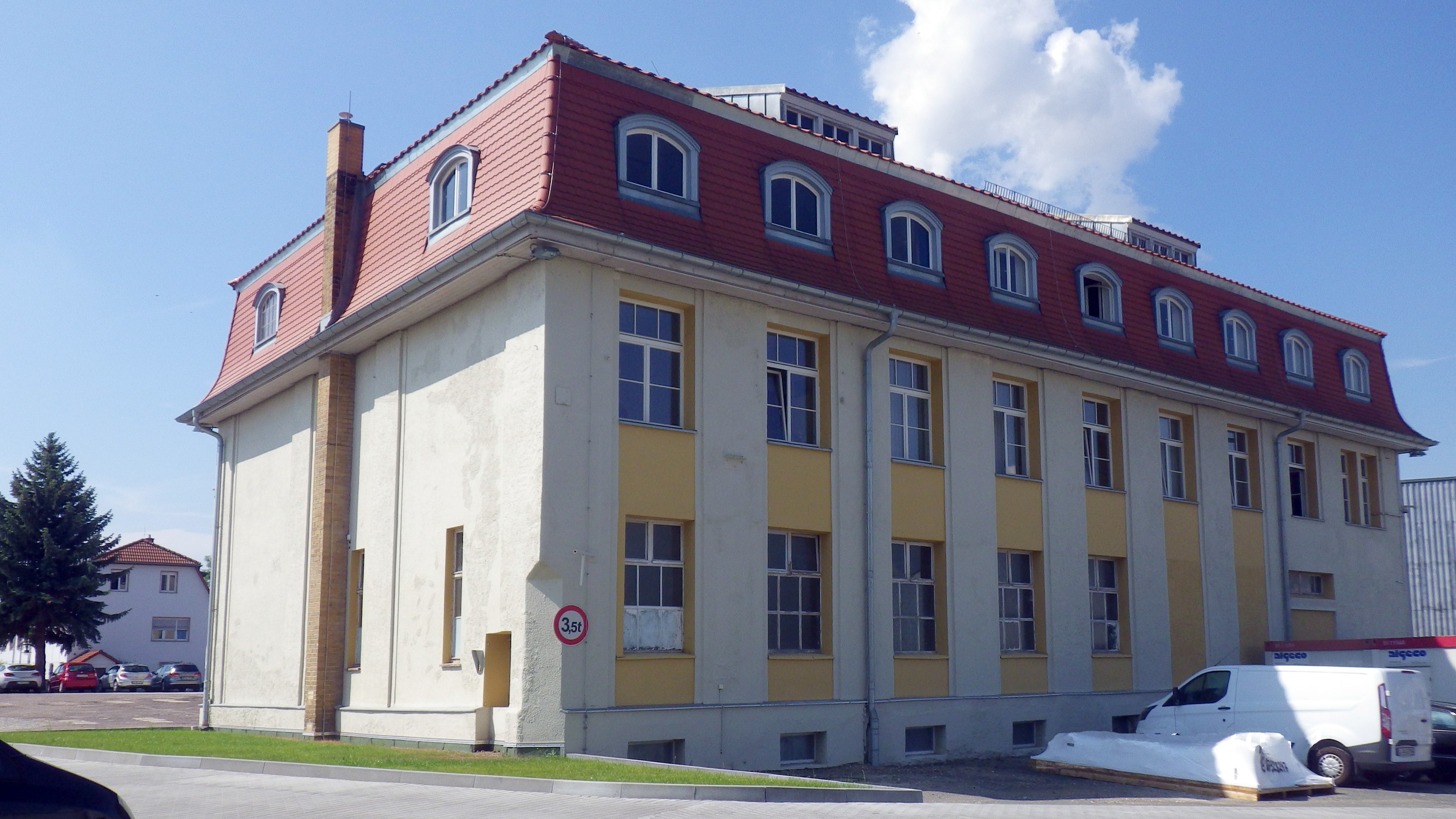 Verwaltungsgebäude